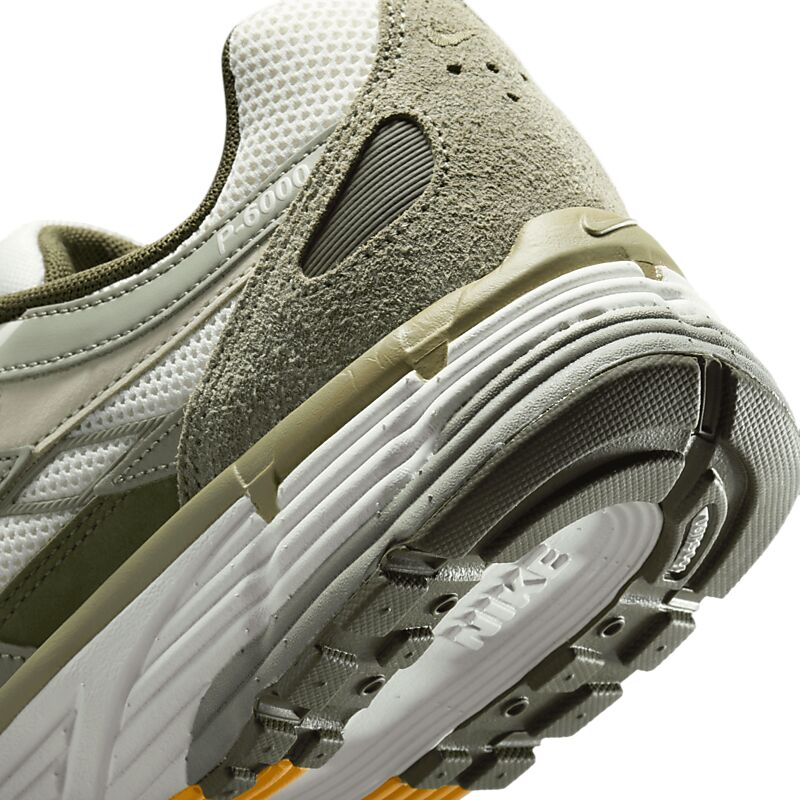 NIKE M P-6000 på