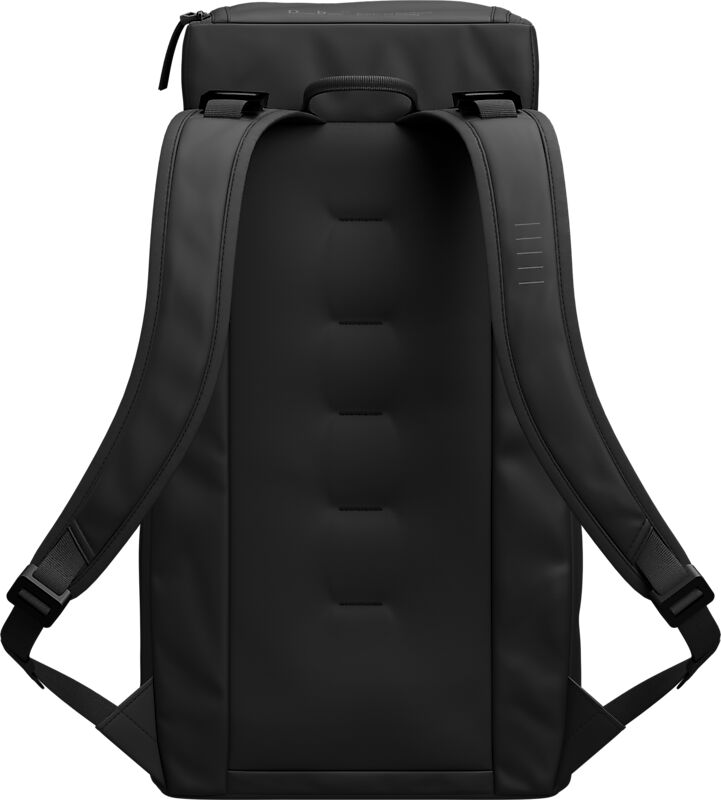 DB Hugger Backpack 25L på