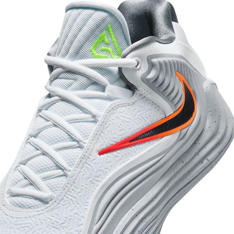 NIKE Giannis Freak 7 på