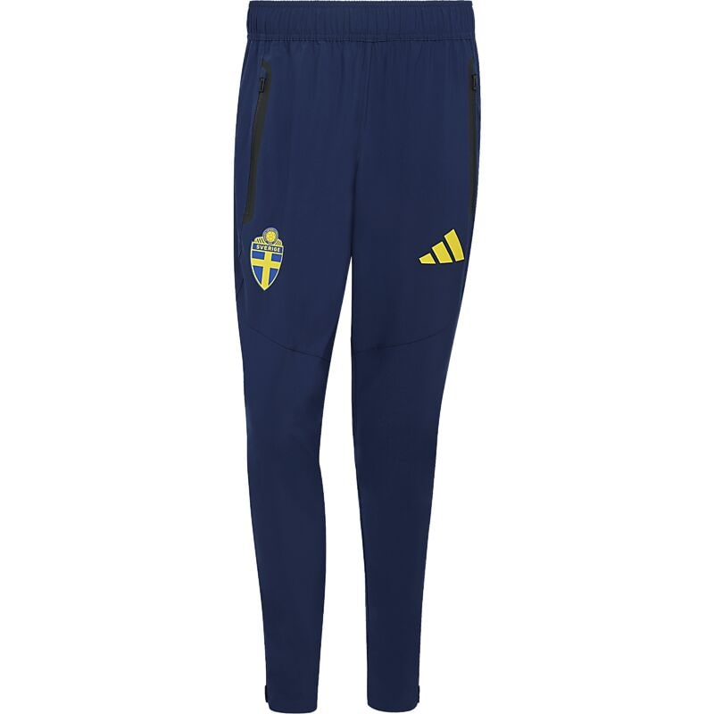 ADIDAS Sweden Tiro Tech Pants på