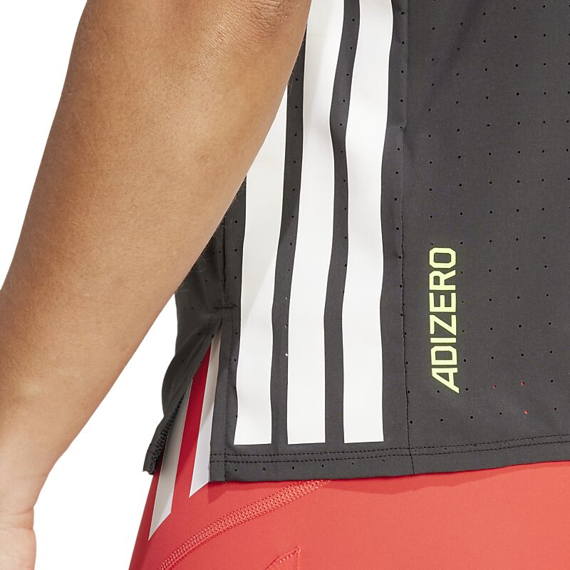 ADIDAS Adizero Tee W på