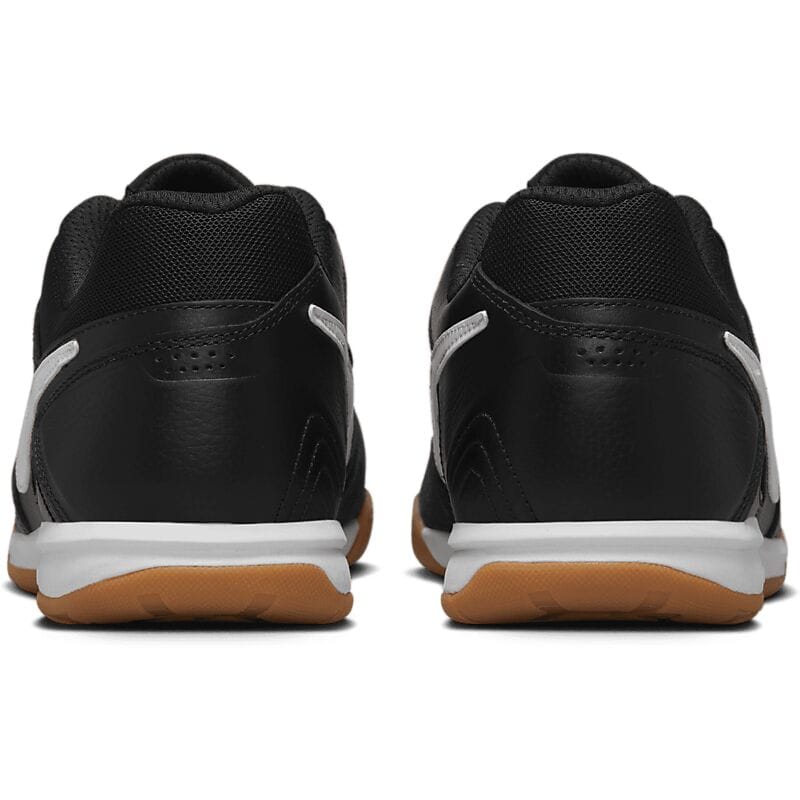 NIKE M Gato på