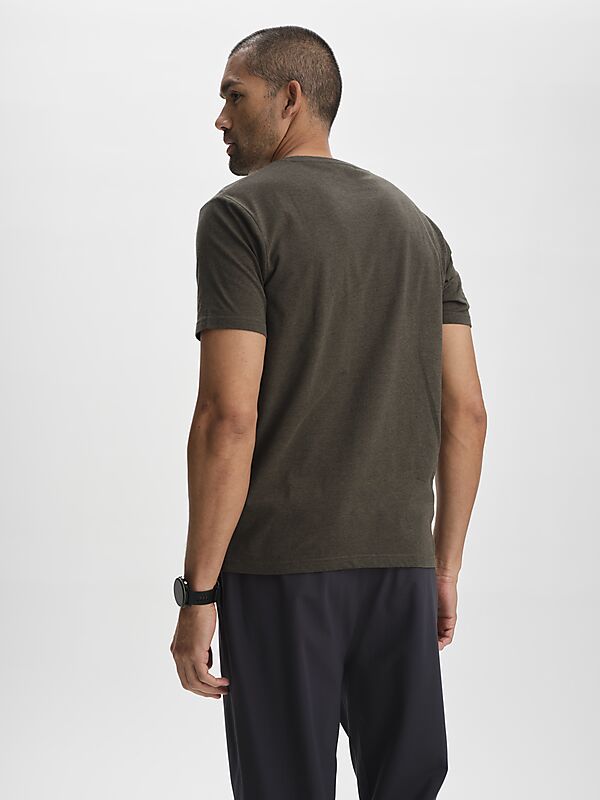 SOC M REGULAR FIT TEE på
