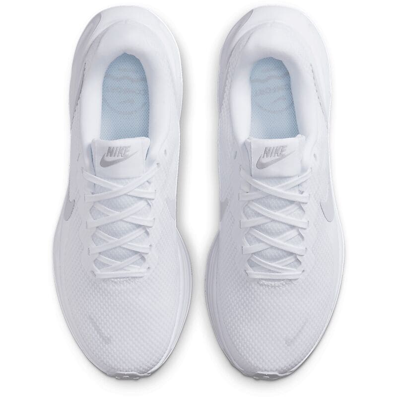 NIKE W Revolution 8 på