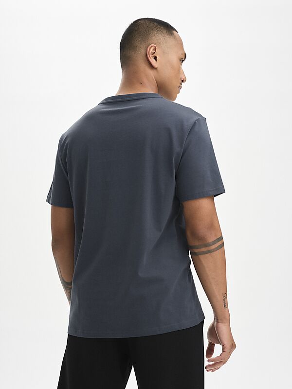 SOC M GRAPHIC TEE på