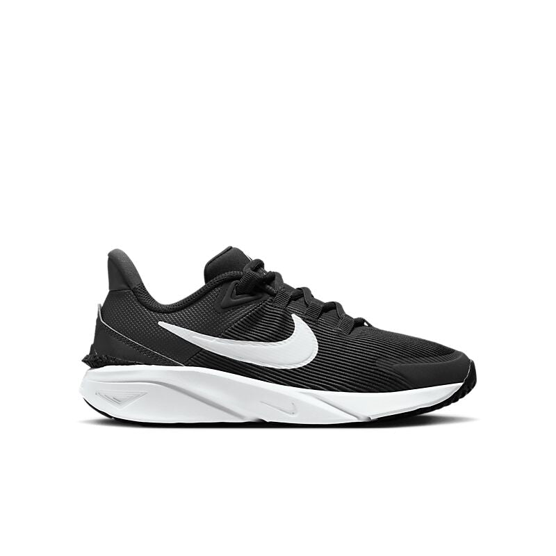 NIKE J Star Runner 4 Gs på