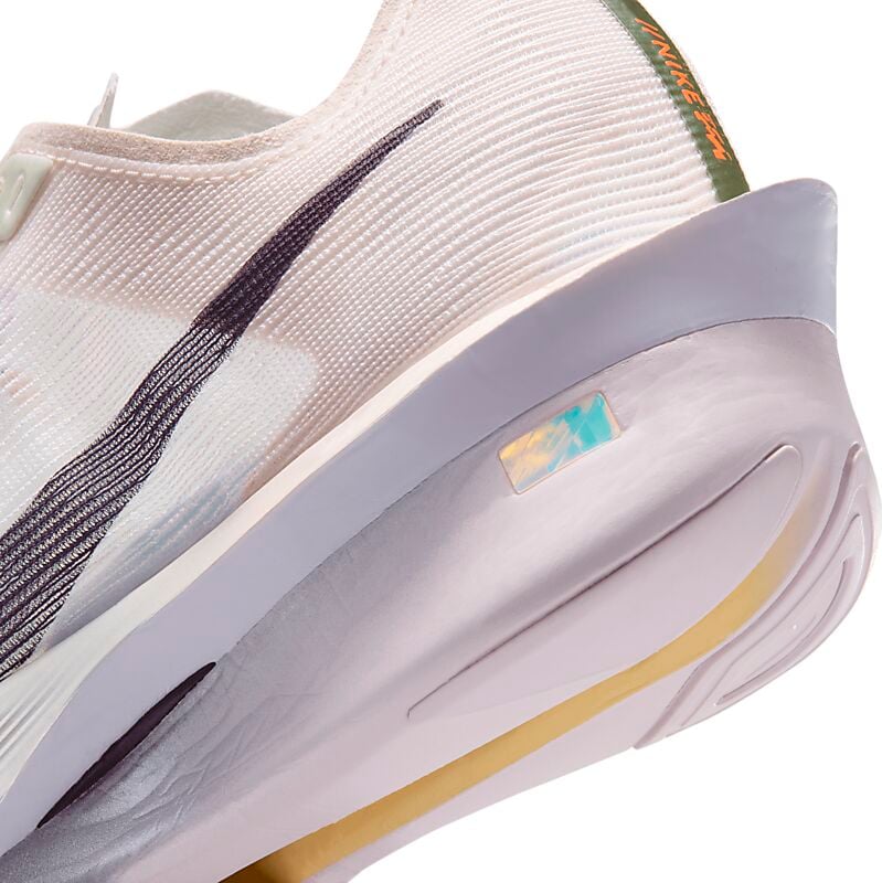 NIKE W Zoomx Vaporfly Next% 4 på
