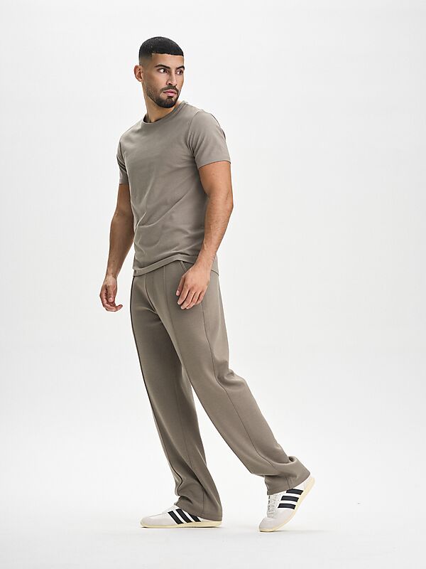 SOC M SLIM FIT R-NECK TEE på
