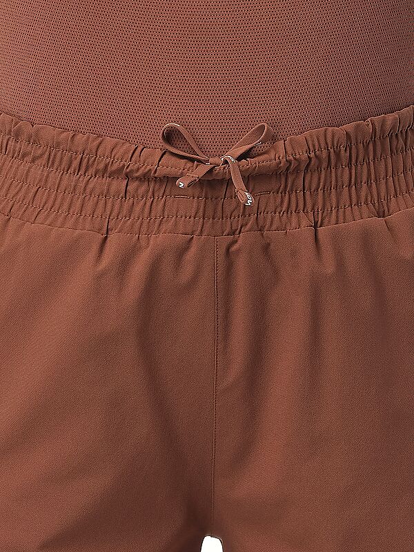 SALOMON W SHAKEOUT CORE SHORTS 4" på