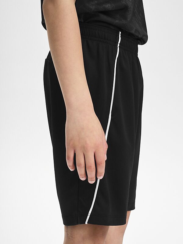 SOC J BTS TRAIN SHORTS på