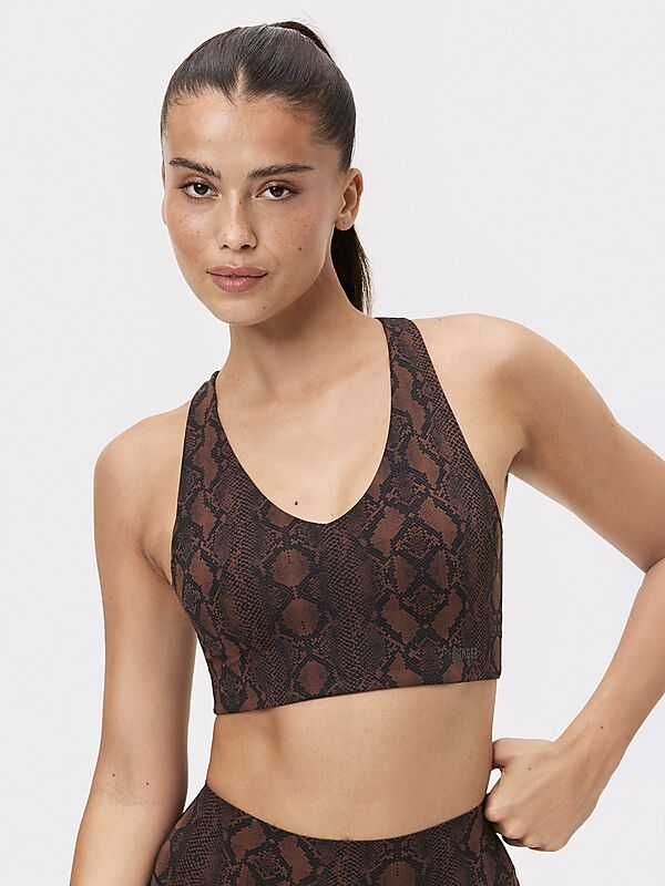 STRONGER Sleek Sports Bra på