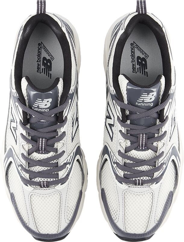 NEW BALANCE W 530 på