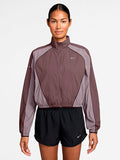 NIKE W SWIFT UV REPEL JACKET NV på