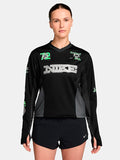 NIKE Women's Long-sleeve Running Top Swift på