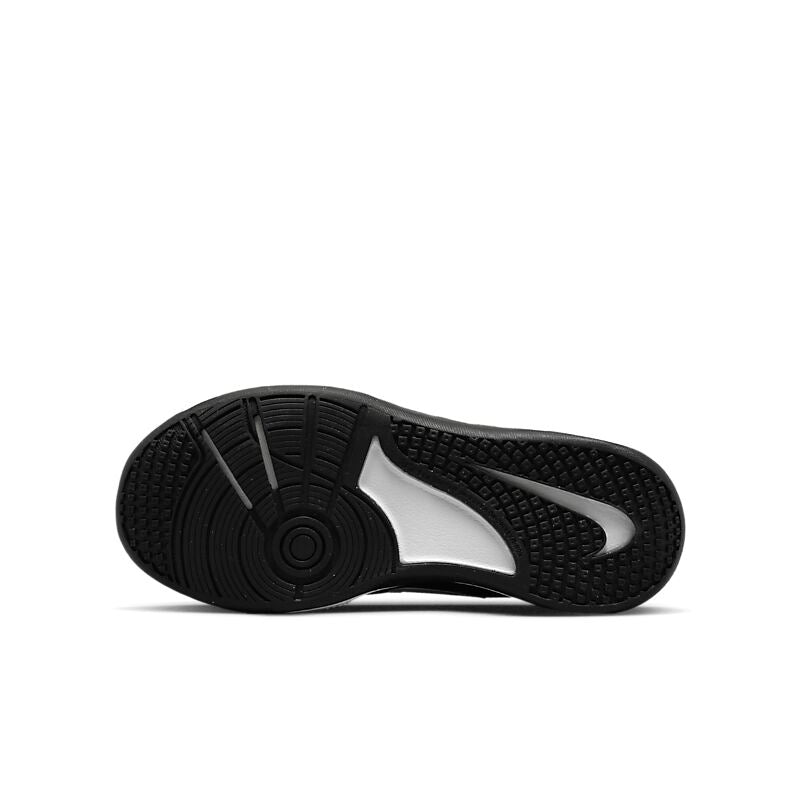 NIKE J Omni Gs på