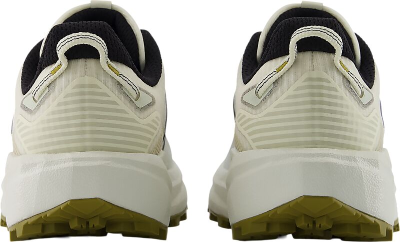 NEW BALANCE W FUELCELL REBEL TRAIL på