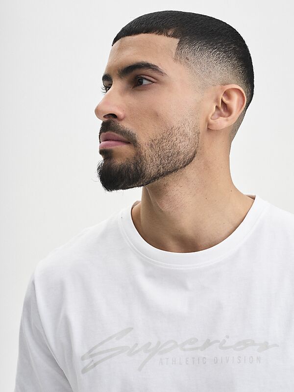 SOC M GRAPHIC TEE på