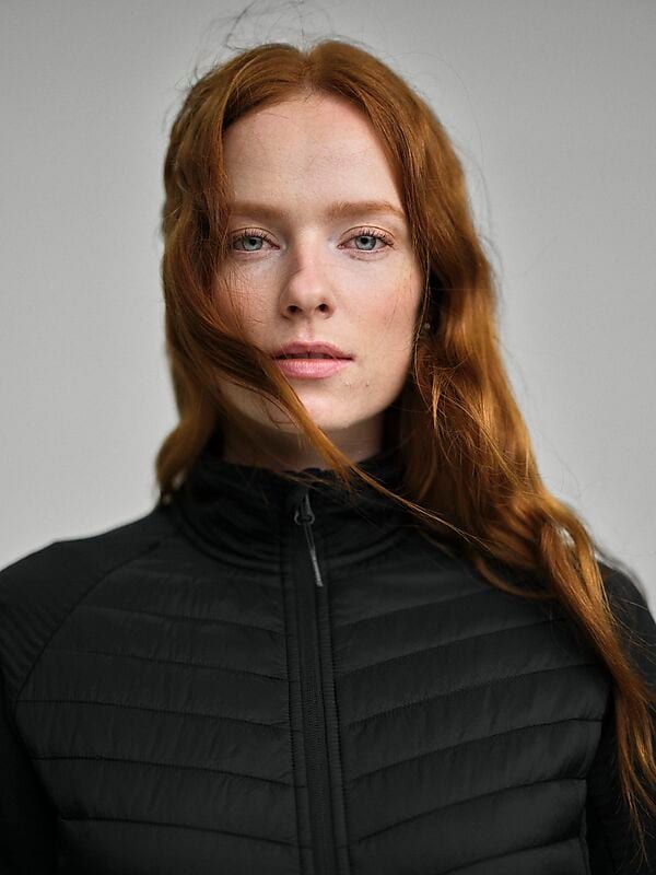 EVEREST W STRUCTURE HYBRID JACKET på