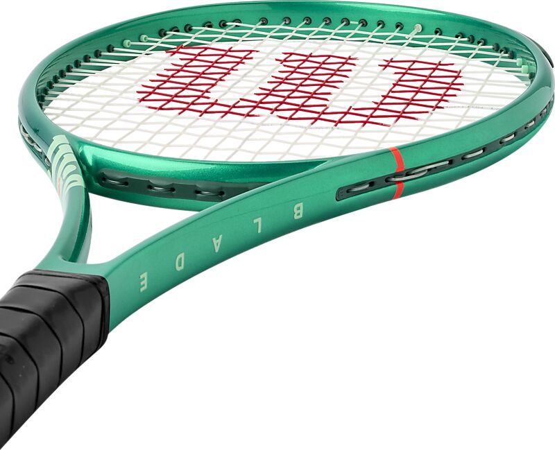 WILSON BLADE 101 TEAM V10 RKT på