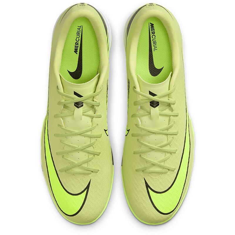 NIKE Zoom Vapor 16 Academy Ic på