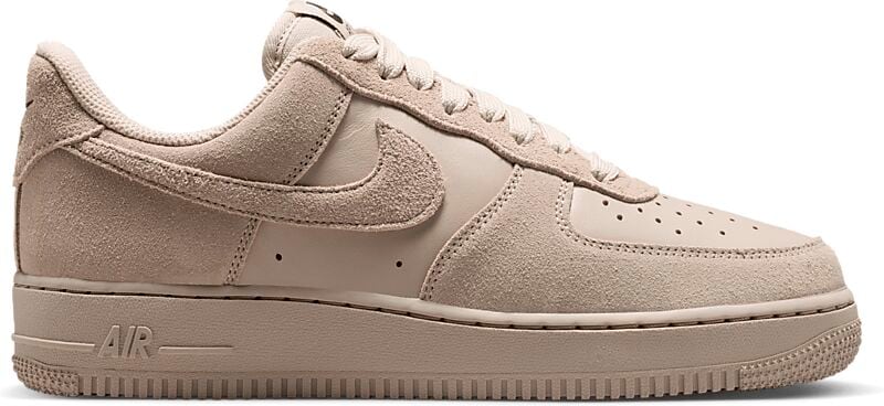NIKE WMNS AIR FORCE 1 '07 på