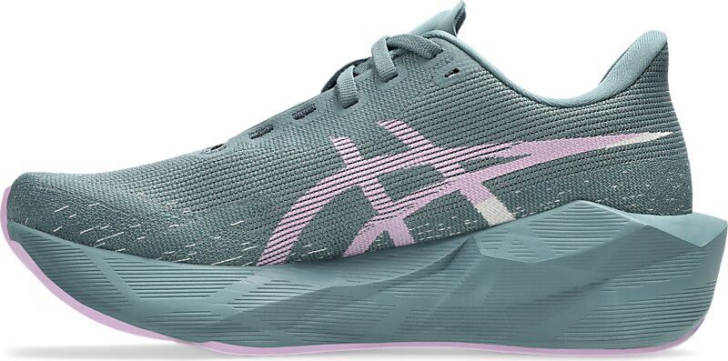ASICS W NOVABLAST 6 på