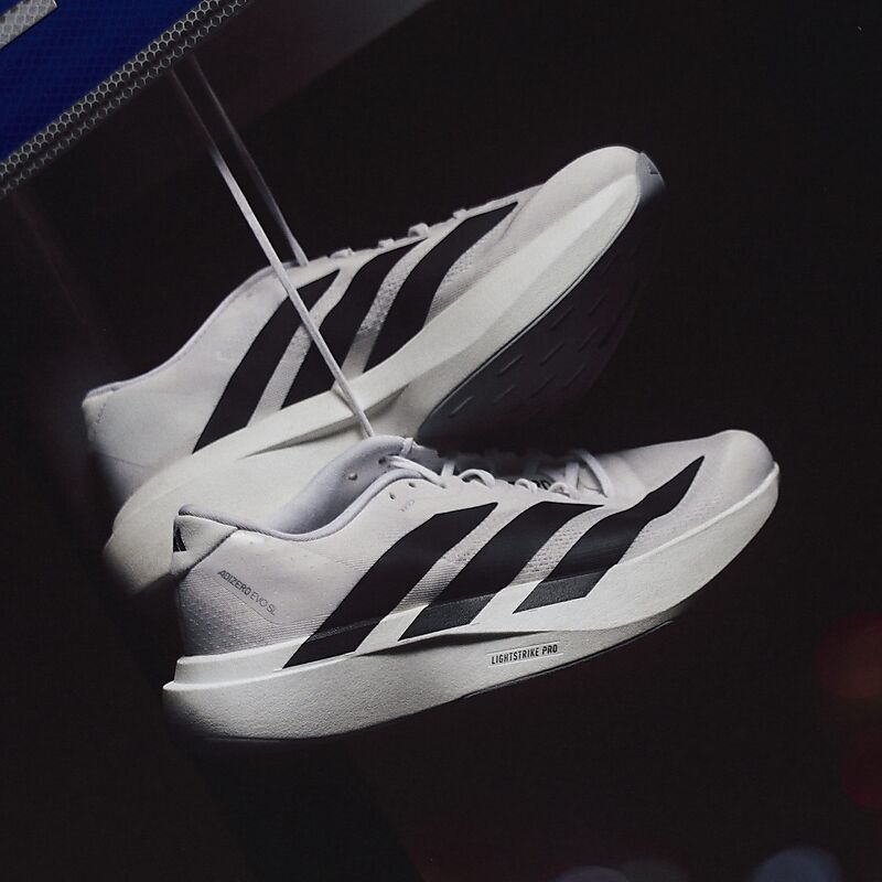 ADIDAS M Adizero Evo Sl på