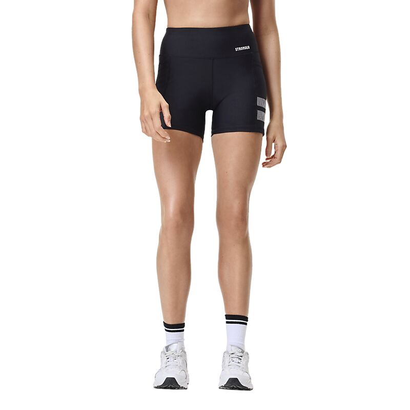 STRONGER Signature Pocket Contouring Shorts på