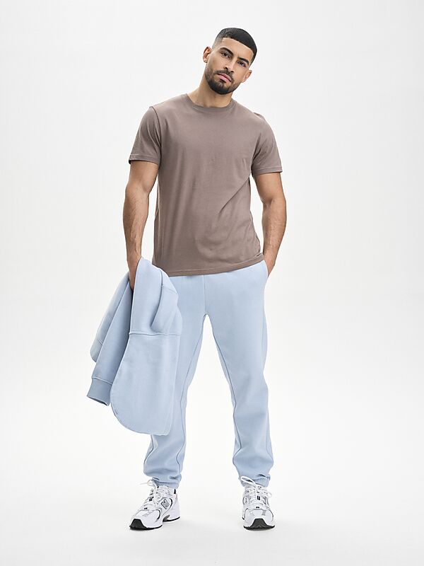 SOC M REGULAR FIT TEE på