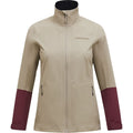 PEAK PERFORMANCE W 2.5L Jacket på