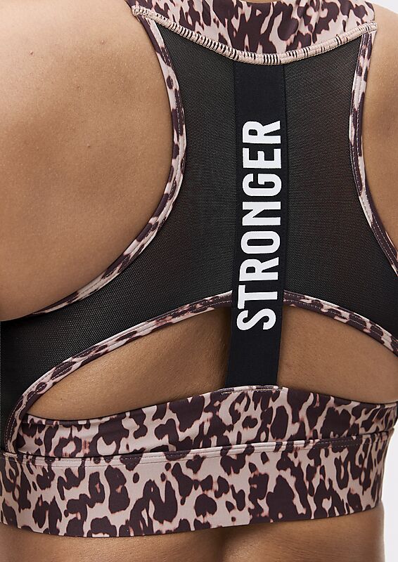 STRONGER Bounce Sports Bra på