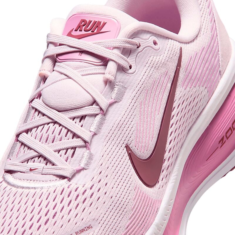 NIKE W Vomero 18 på