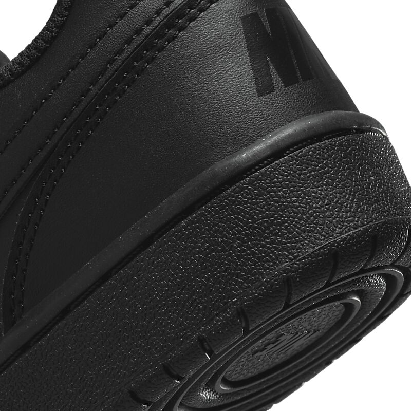 NIKE J Court Borough Low Rec Gs på