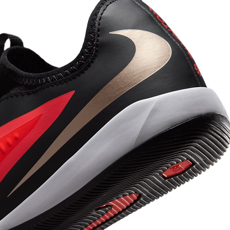 NIKE Jr Phantom 6 Low Acad Ic på