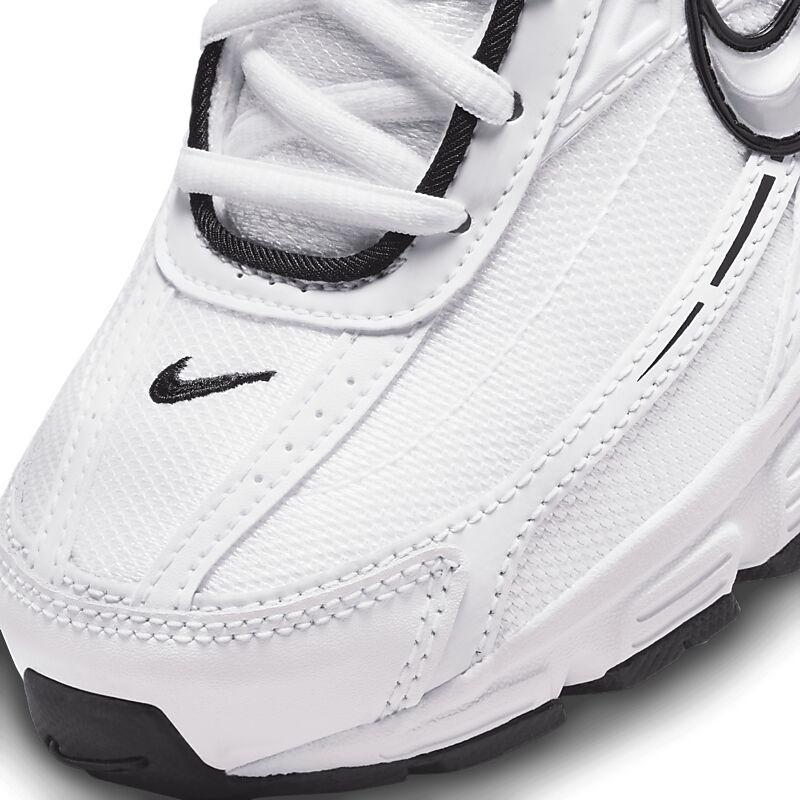 NIKE W Initiator på