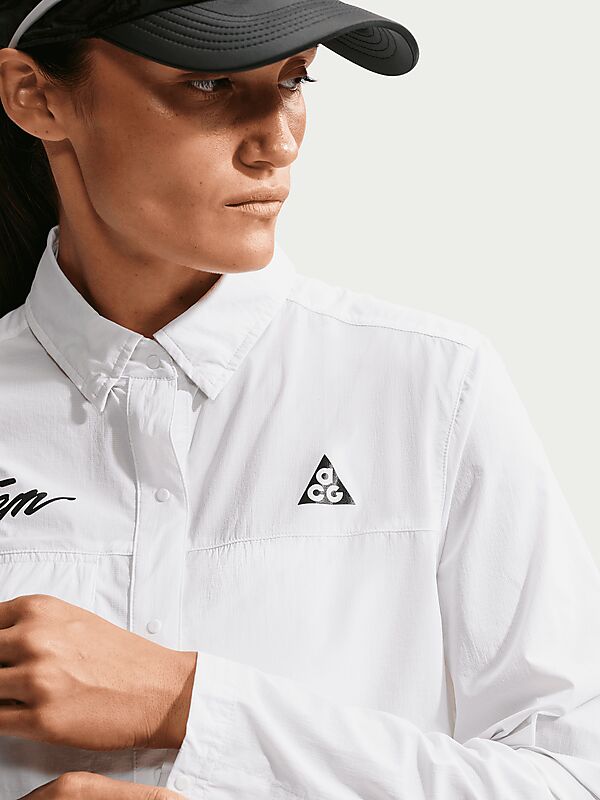 NIKE W ACG "AIREEZ" JACKET på