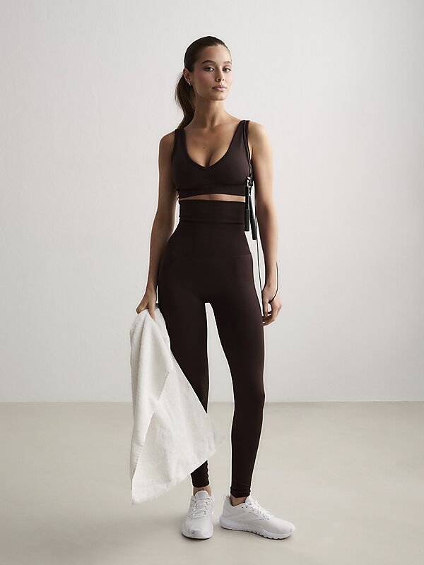 AIM´N Shape Seamless Deep Cut Bra på