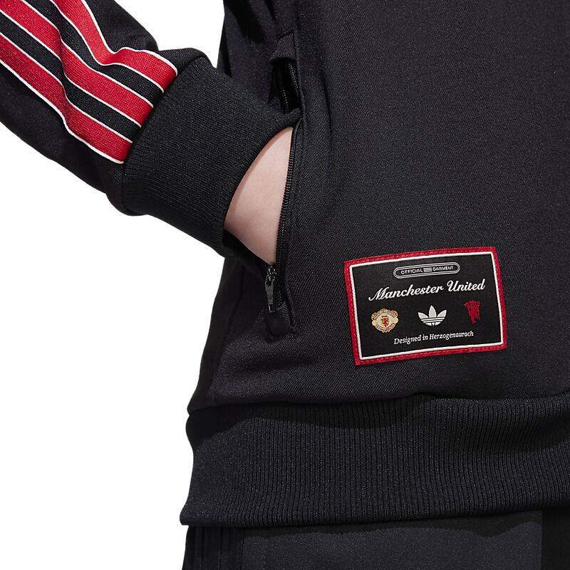ADIDAS ORIGINALS Mufc Icon Tt Y på