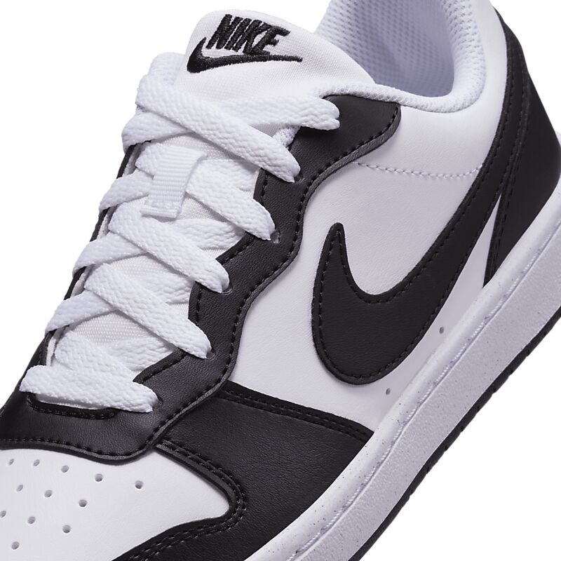 NIKE J Court Borough Low Rec Gs på