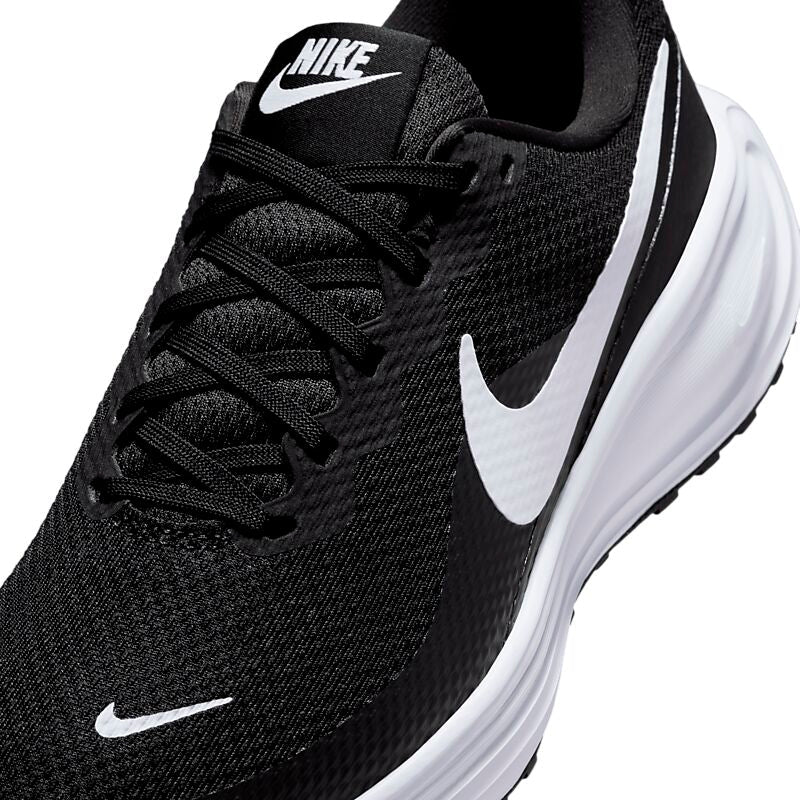 NIKE W Revolution 8 på