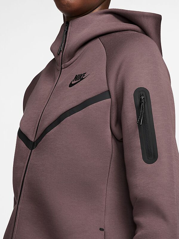NIKE W Tch Flc Wr Fz Hdy 2 på