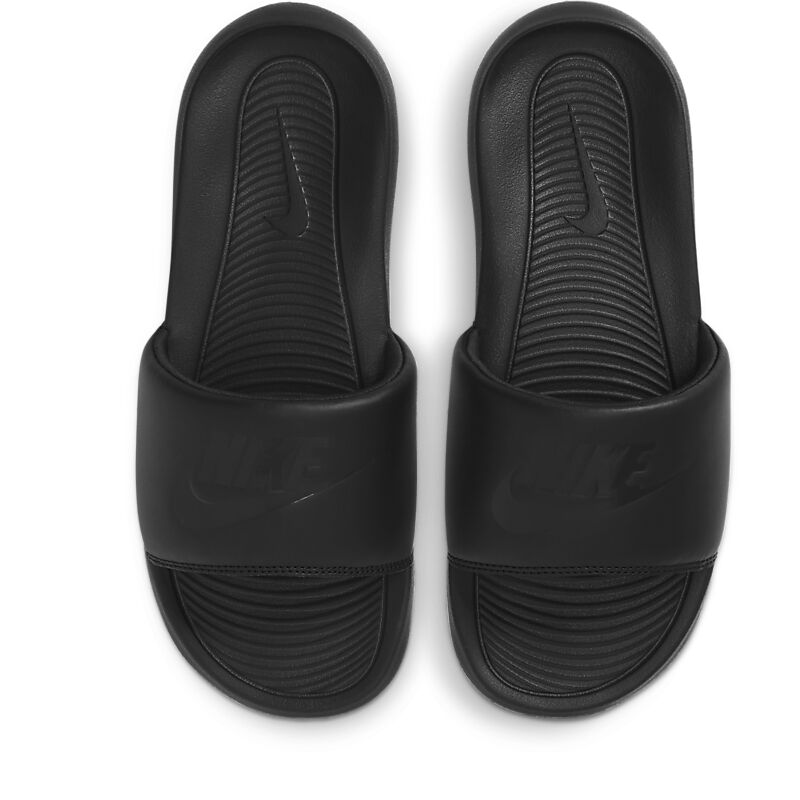 NIKE W Victori One på