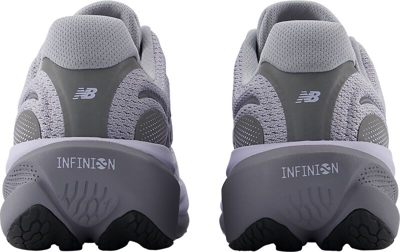 NEW BALANCE W 1080 V15 på
