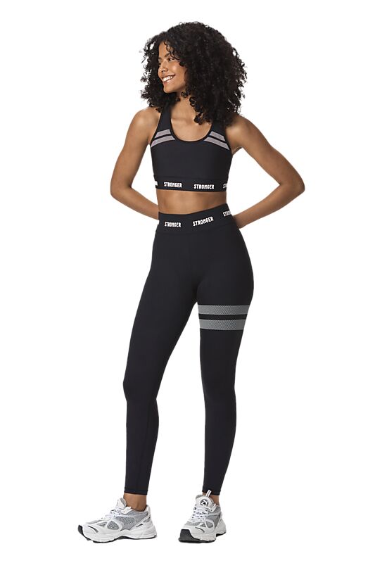 STRONGER Hero Sports Bra på