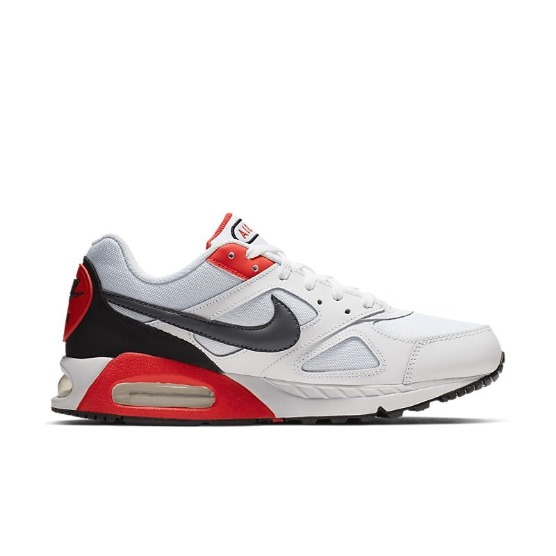 NIKE M Air Max Ivo på