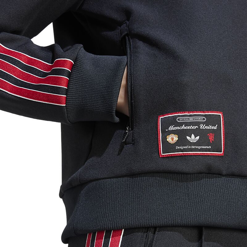 ADIDAS ORIGINALS Mufc Icon Tt W på