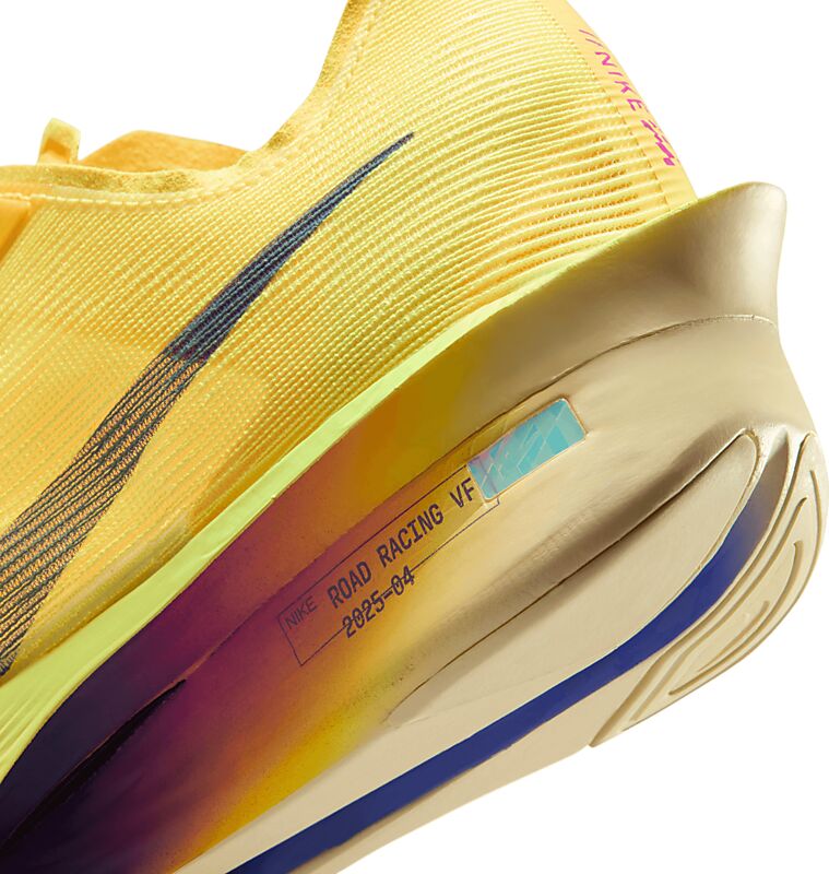 NIKE W Zoomx Vaporfly Next% 4 på