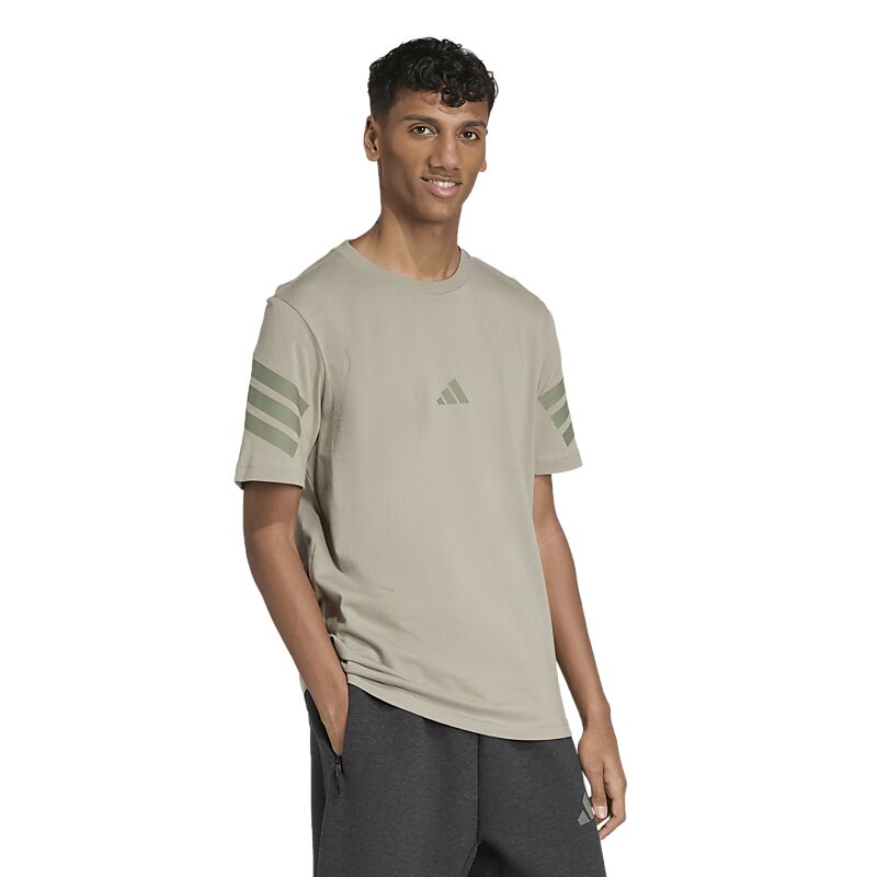 ADIDAS M Fi 3s Reg Tee på