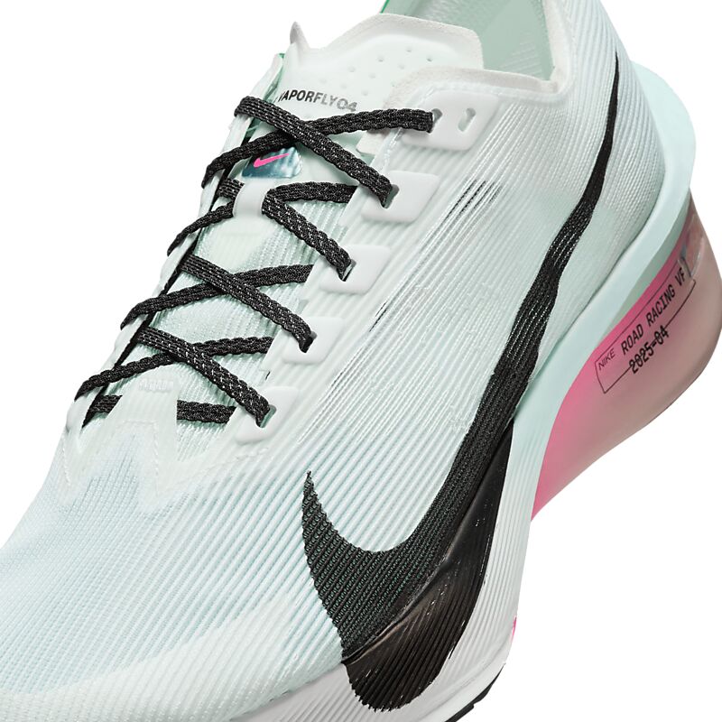 NIKE W Zoomx Vaporfly Next% 4 på