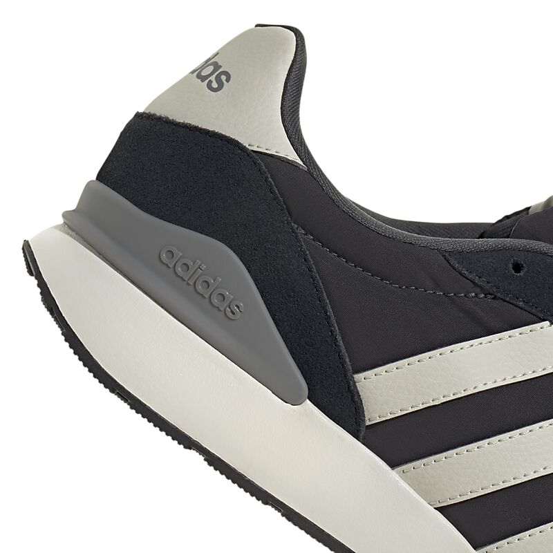 ADIDAS M Run 60s 4.0 på